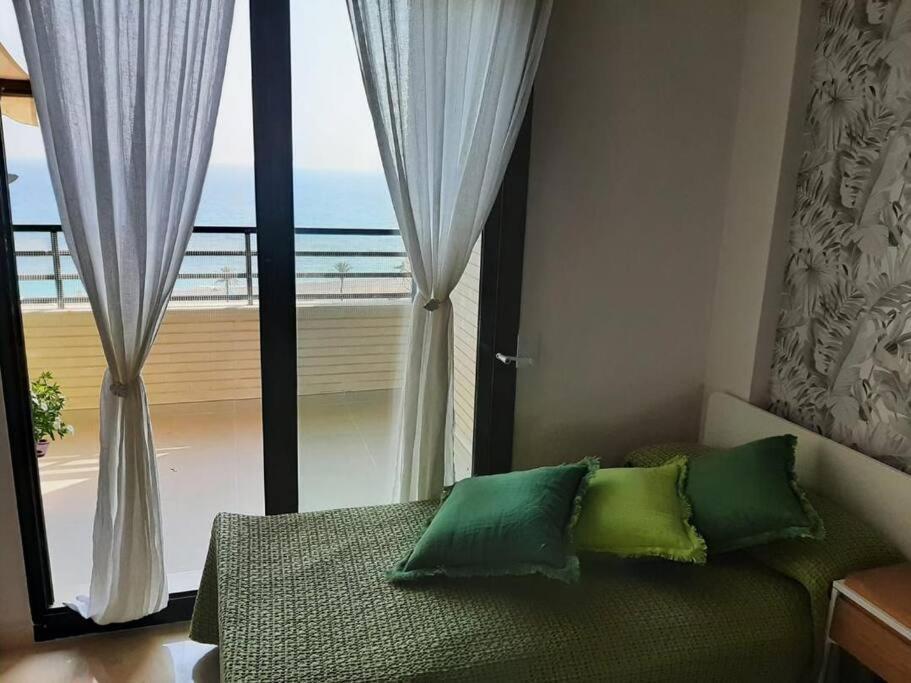 Top-Floor Beachfront Apartment With Parking, Pool, & Spacious Sea-View Balcony Villajoyosa Eksteriør bilde