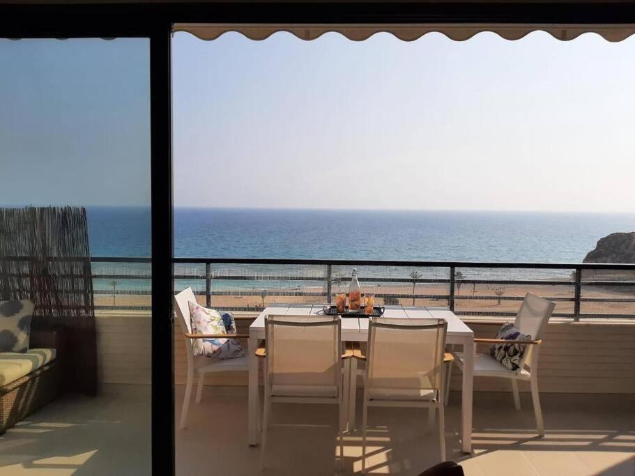 Top-Floor Beachfront Apartment With Parking, Pool, & Spacious Sea-View Balcony Villajoyosa Eksteriør bilde