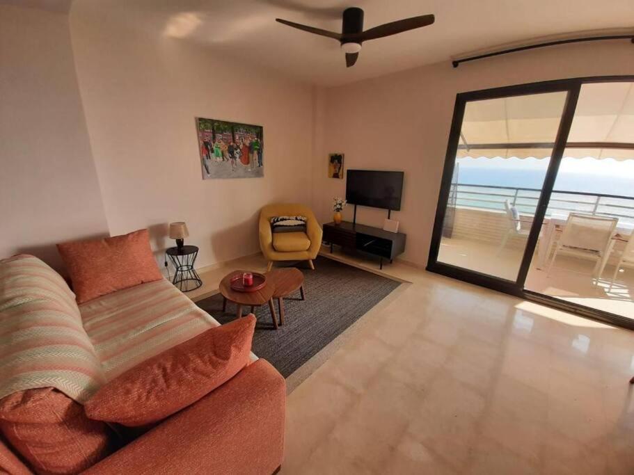 Top-Floor Beachfront Apartment With Parking, Pool, & Spacious Sea-View Balcony Villajoyosa Eksteriør bilde
